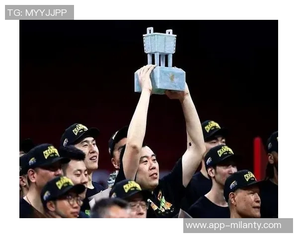 韩德君已退役仍战全运会决赛阶段引发球迷热议 韩德君已退役仍战全运会决赛阶段引发球迷热议