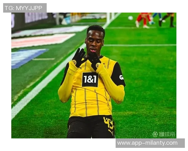 吉滕斯表现不佳引发热议5600万转会费6场比赛颗粒无收 吉滕斯表现不佳引发热议5600万转会费6场比赛颗粒无收