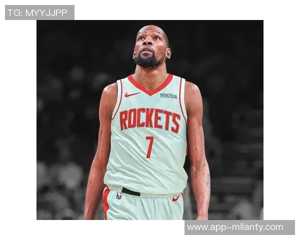 杜兰特苦战上半场表现抢眼砍下全队最高15分助力球队奋战 杜兰特苦战上半场表现抢眼砍下全队最高15分助力球队奋战