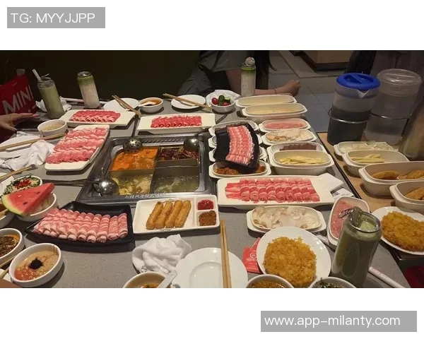 郭士强李昂美考察期间与杨瀚森共度火锅时光尽享欢乐歌声