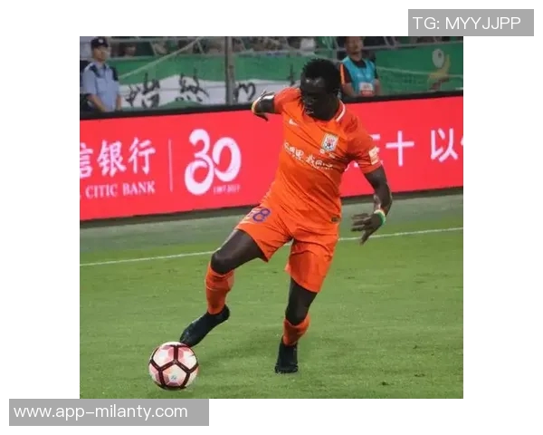 鲁尼回忆03年吃超大棒棒糖的趣事只是想用它砸碎而已 鲁尼回忆03年吃超大棒棒糖的趣事只是想用它砸碎而已