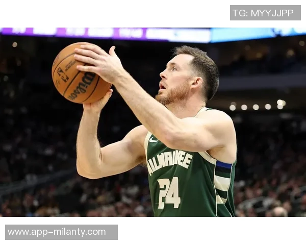 雄鹿宣布裁掉泰勒史密斯上赛季表现平平场均仅得29分11板