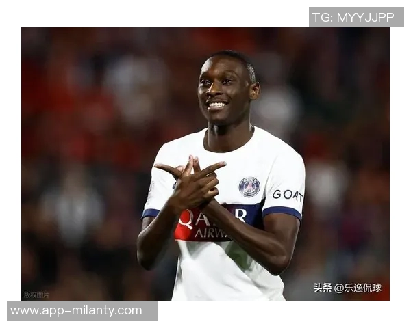 电讯报：科洛穆阿尼佩戴定制面具训练能否出战阿森纳仍未确定